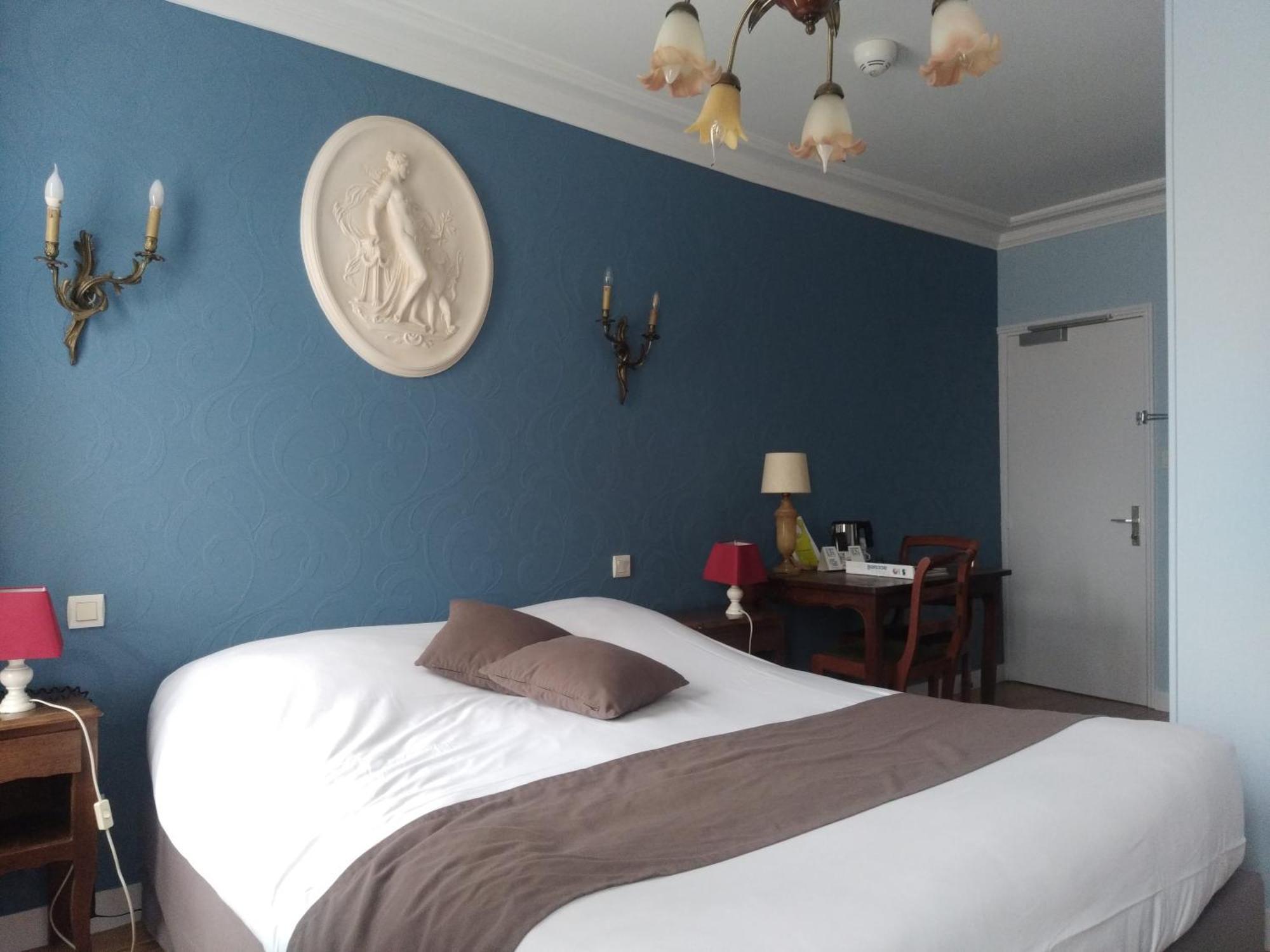 Hostellerie Saint Martin- Logis Hotel Et Restaurant Creully sur Seulles Eksteriør billede
