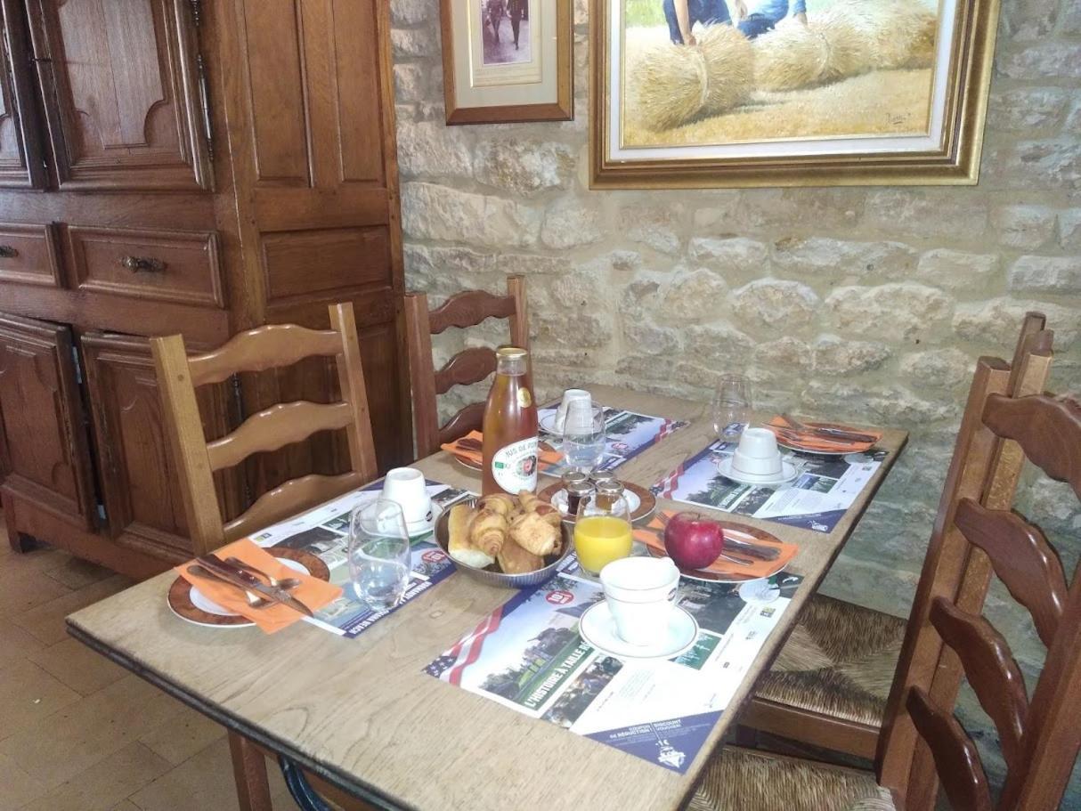 Hostellerie Saint Martin- Logis Hotel Et Restaurant Creully sur Seulles Eksteriør billede