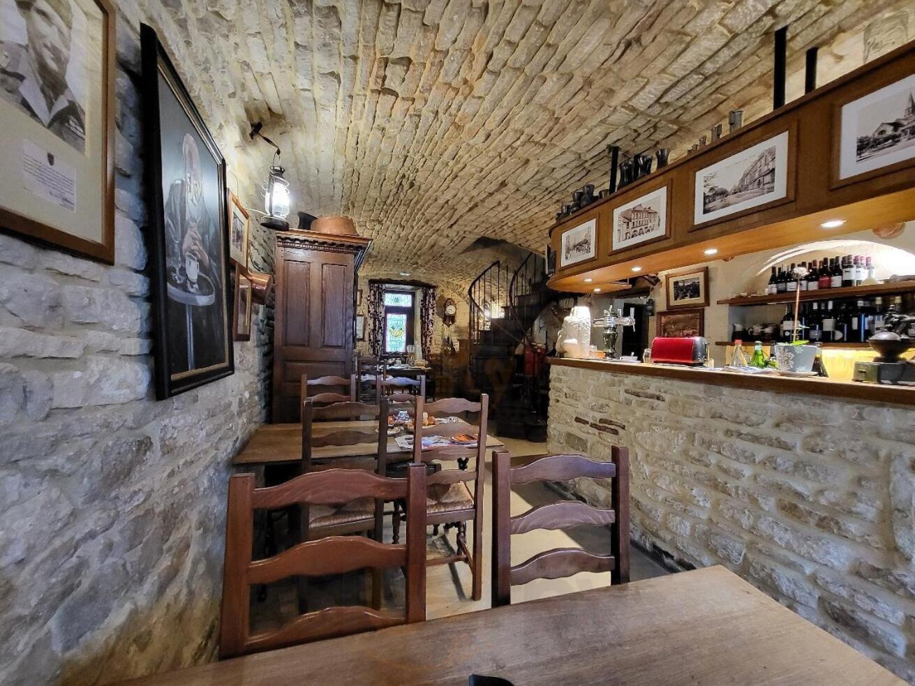 Hostellerie Saint Martin- Logis Hotel Et Restaurant Creully sur Seulles Eksteriør billede