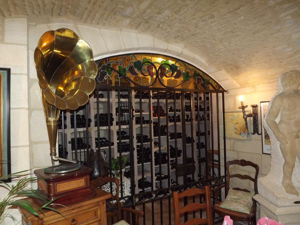 Hostellerie Saint Martin- Logis Hotel Et Restaurant Creully sur Seulles Eksteriør billede