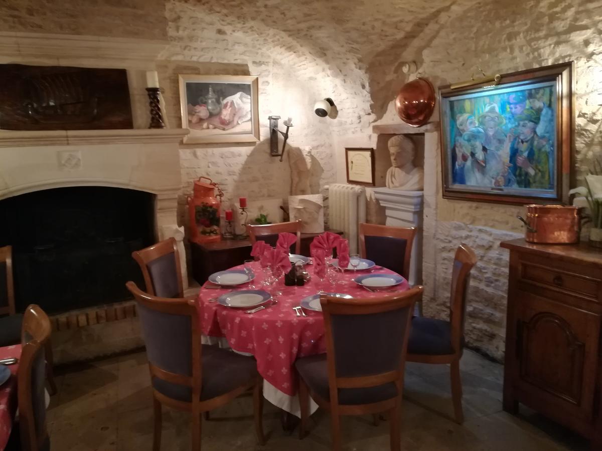 Hostellerie Saint Martin- Logis Hotel Et Restaurant Creully sur Seulles Eksteriør billede