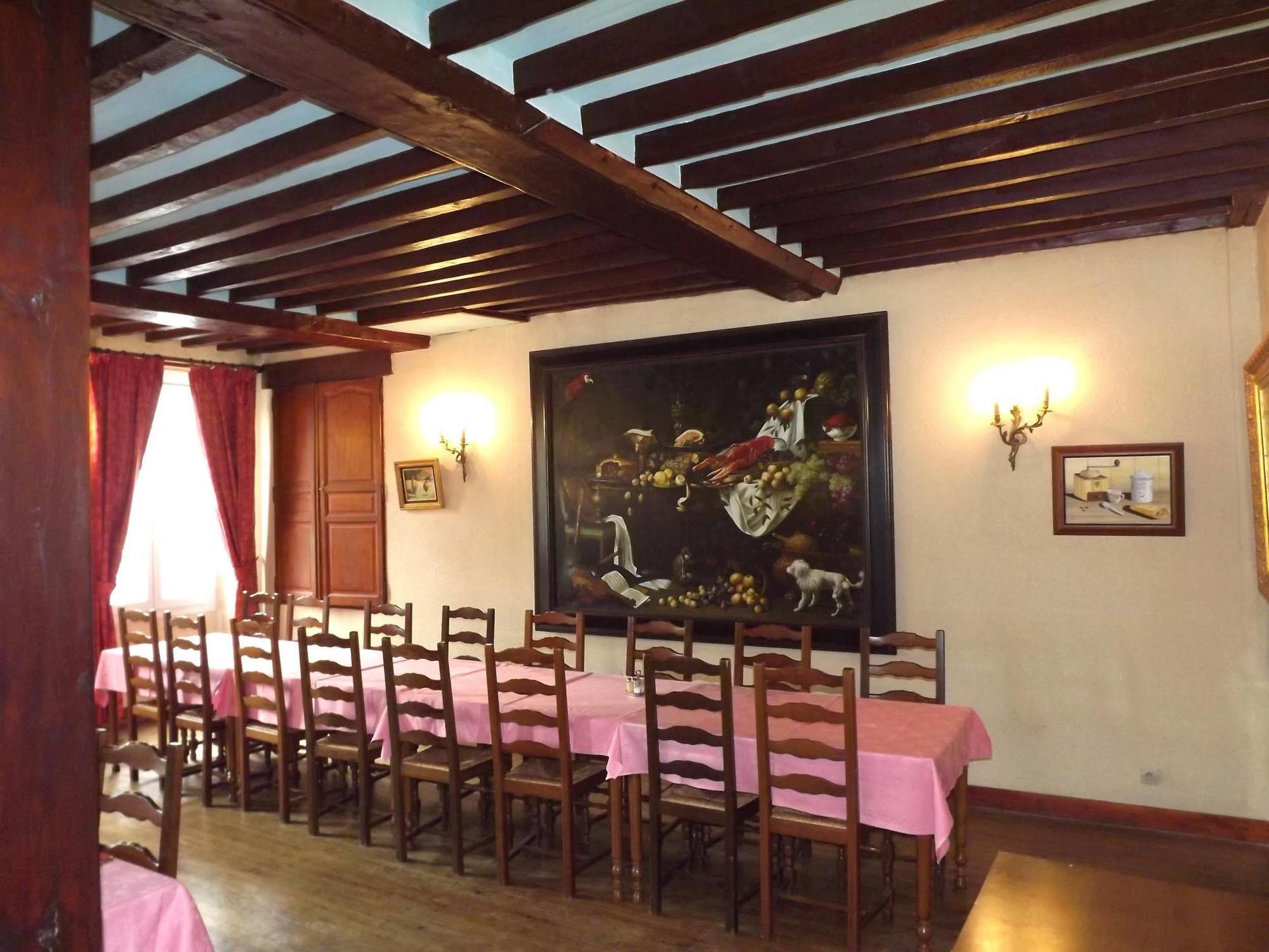 Hostellerie Saint Martin- Logis Hotel Et Restaurant Creully sur Seulles Eksteriør billede